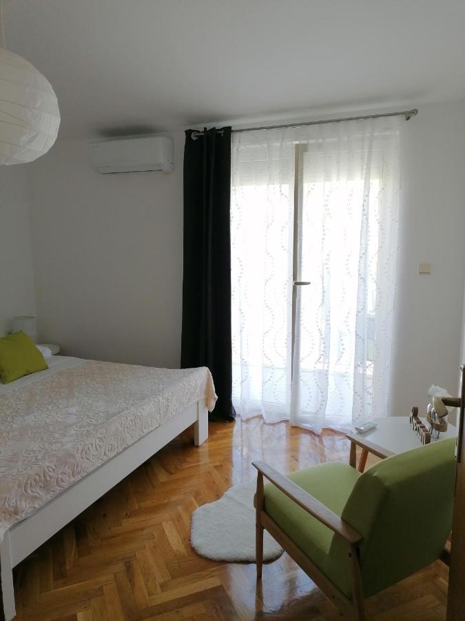 Apartment Near The Sea-Self Check-In Podstrana Exteriör bild