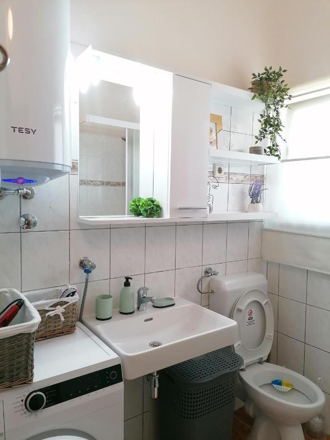 Apartment Near The Sea-Self Check-In Podstrana Exteriör bild